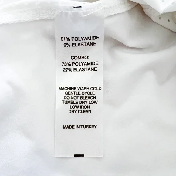 L’ETOILE SPORT Performance The Perforated Long Sleeve Tee in White  Size XS - Picture 9 of 10